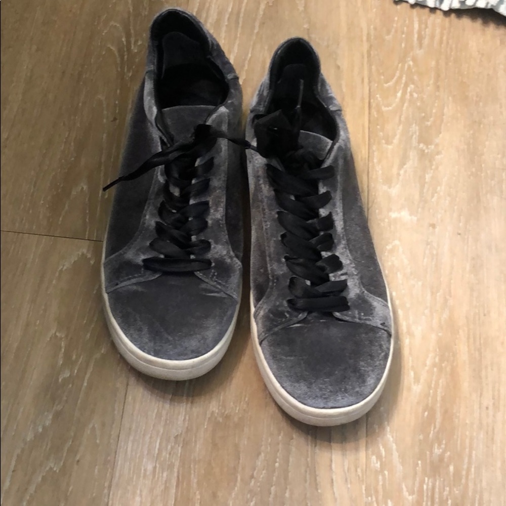 Sam Edelman sneakers